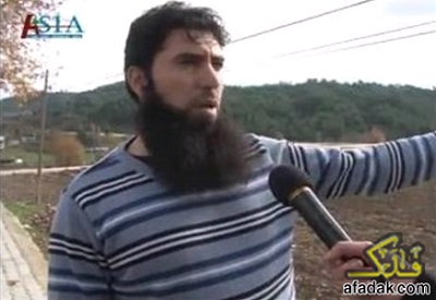 ابو حفص الادلبي احد كبار مسؤولي جبهة النصرة السلام مع 