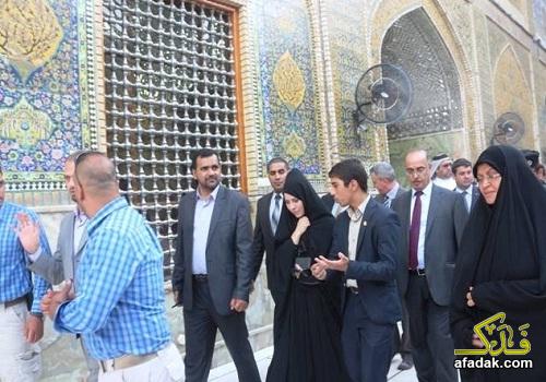 القائم بأعمال السفارة الكندية في العراق السيدة (ستيفاني دوهايم) تزور مرقد الإمامُ عليٍ بالنجف الاشرف