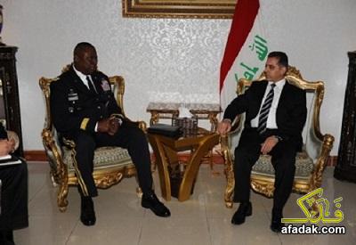 وزير الداخلية محمد سالم الغبان مع قائد المنطقة الوسطى الامريكية الجنرال لويد اوستن